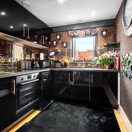 Luxury 1 Bed Flat With Parking 11K - Top Rated - Netflix - Wifi - 70 Inch Smart Tv - Birmingham City Centre - Tv In Bedroom - Top Rated Екстериор снимка